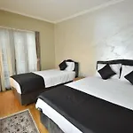 Bonjour Suit Private Triplex Apartment
